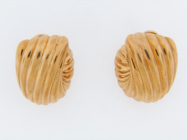 18K-YG RIBBED EARRINGS