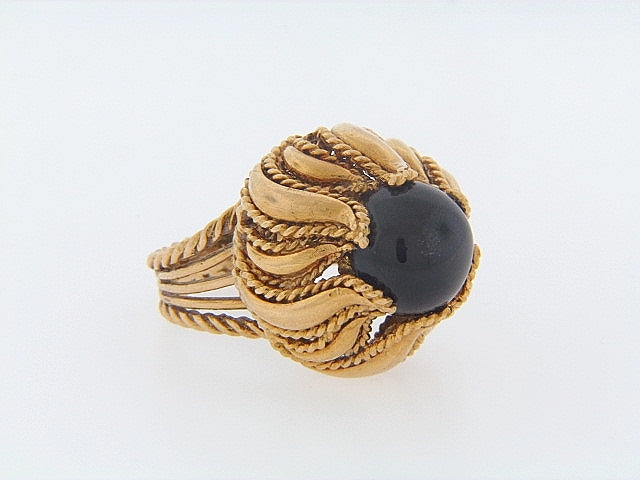 18K-YG BLACK STAR SAPPHIRE RING