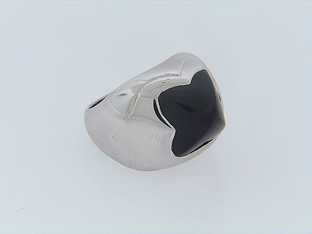 18K-WG ONYX PYRAMID RING BY "BVLGARI"