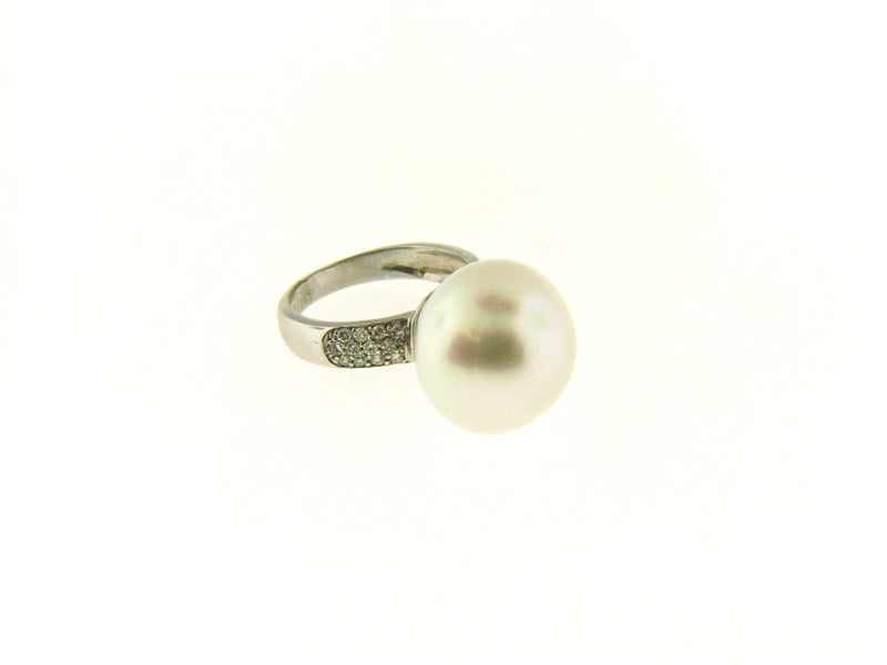 18K White Gold Pearl and Diamond Ring | 18 Karat Appraisers | Beverly Hills, CA | Fine Jewelry