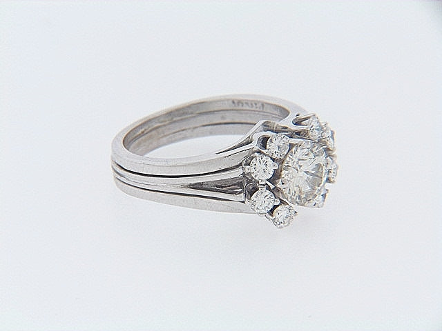 14K-WG DIAMOND SOLITAIRE RING