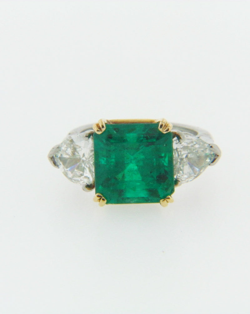 Platinum and 18K Yellow Gold Emerald and Diamond Ring | 18 Karat Appraisers | Beverly Hills, CA | Fine Jewelry