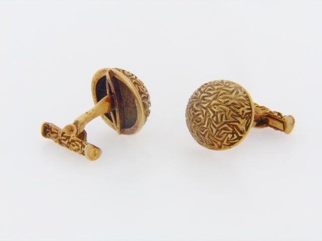 18K-YG TEXTURED DOME CUFFLINKS