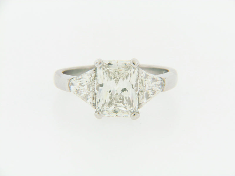 PLATINUM DIAMOND SOLITAIRE RING | 18 Karat Appraisers | Beverly Hills, CA | Fine Jewelry