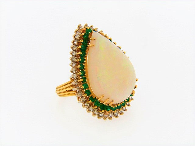 18K-YG WHITE OPAL, DIAMOND, EMERALD RING