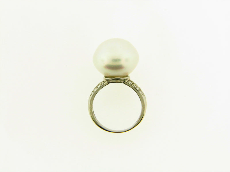 18K White Gold Pearl and Diamond Ring | 18 Karat Appraisers | Beverly Hills, CA | Fine Jewelry