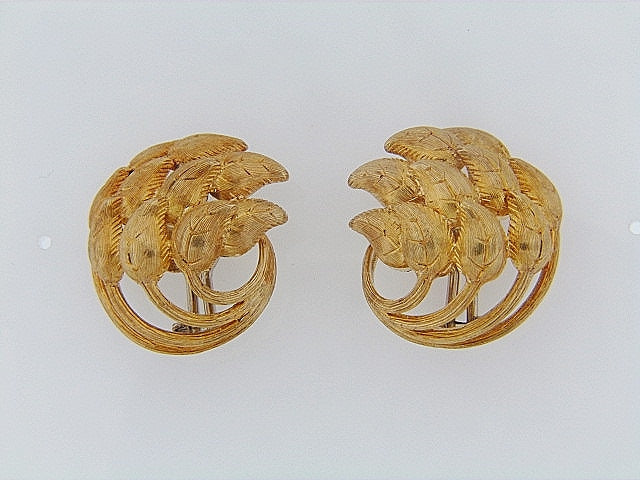 18K-YG LEAF MOTIF EARRINGS